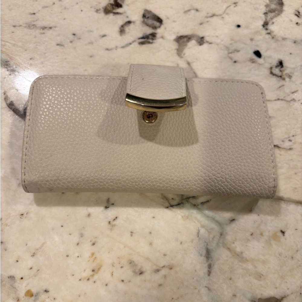 Elegant Cream Leather-look Women's Wallet
